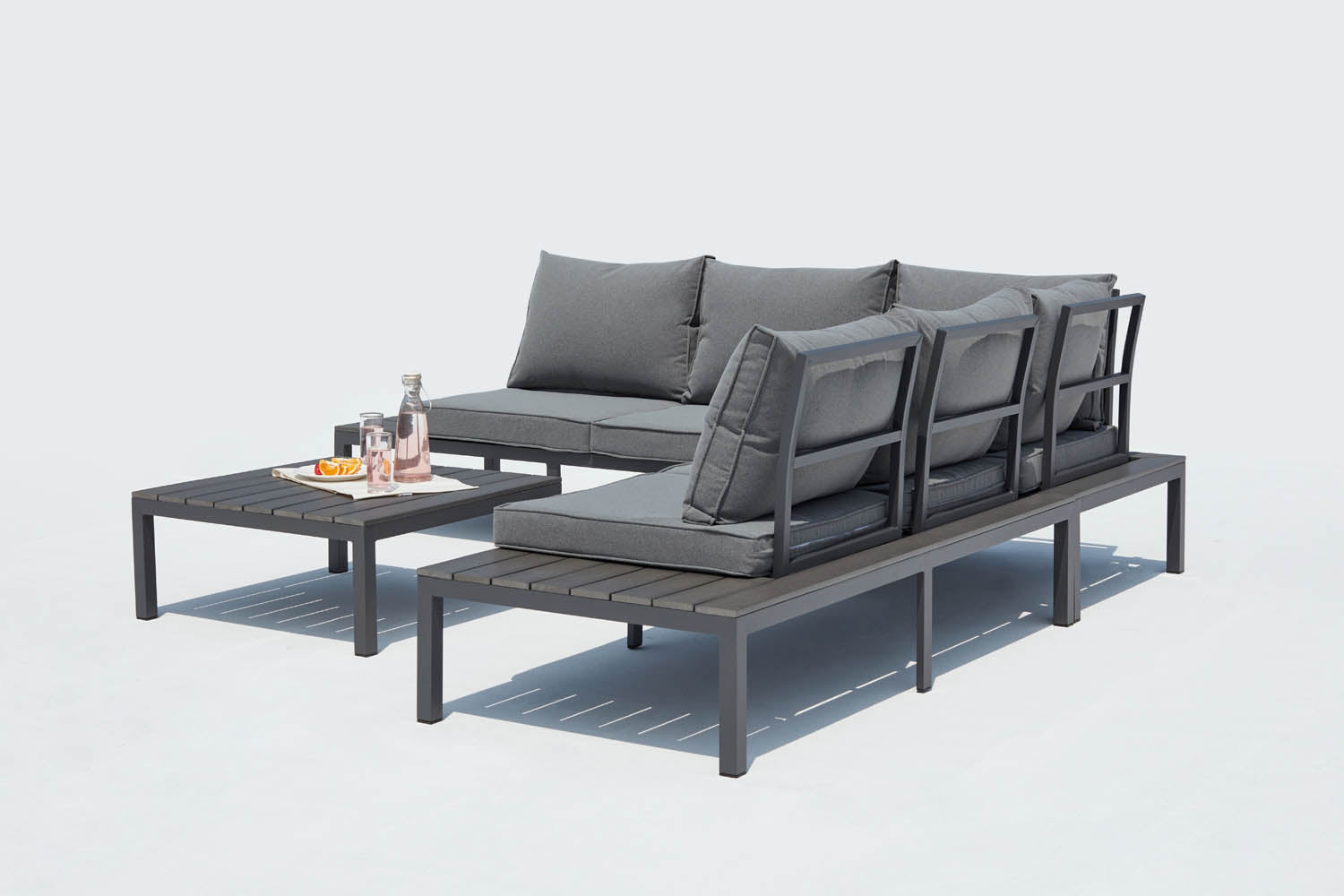 FIRA Hank Decor