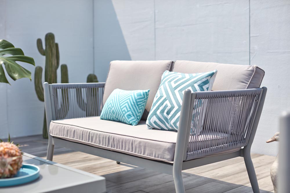 ANAHMA Hank Decor