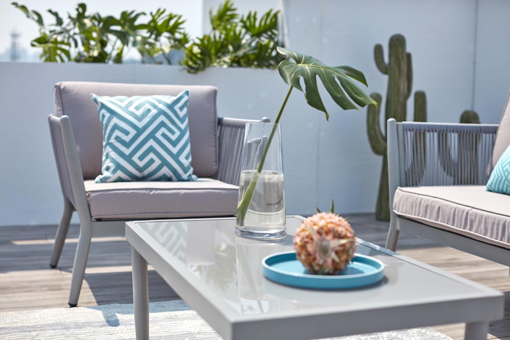 ANAHMA Hank Decor