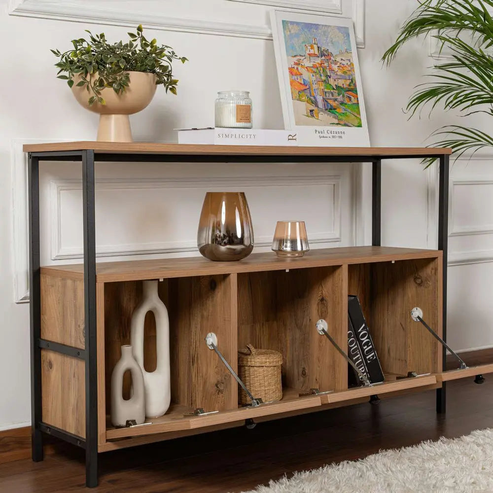 SOLIS Hank Decor