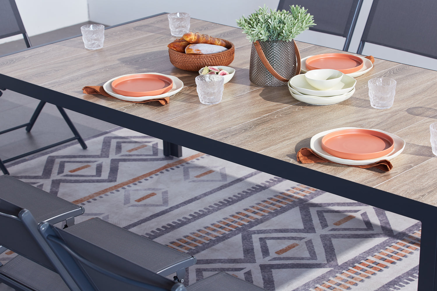 LAGOS Hank Decor